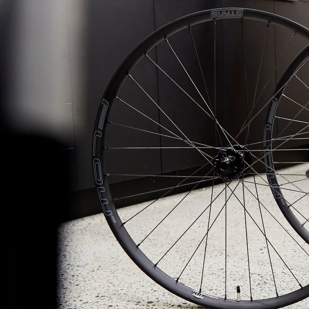 Flow Mk4 On Dt350 - 27.5" Wheelset 1