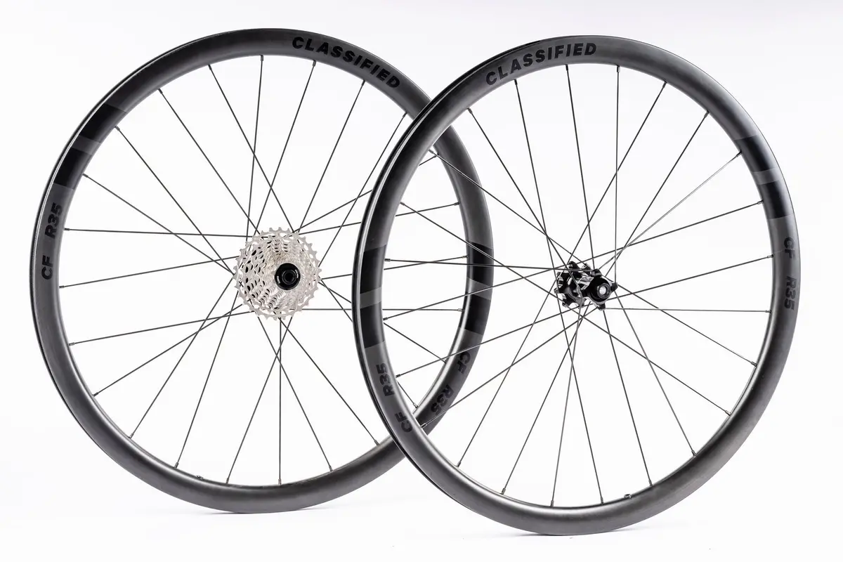 Classified Cf R35 Wheelset With Powershift Hub 1