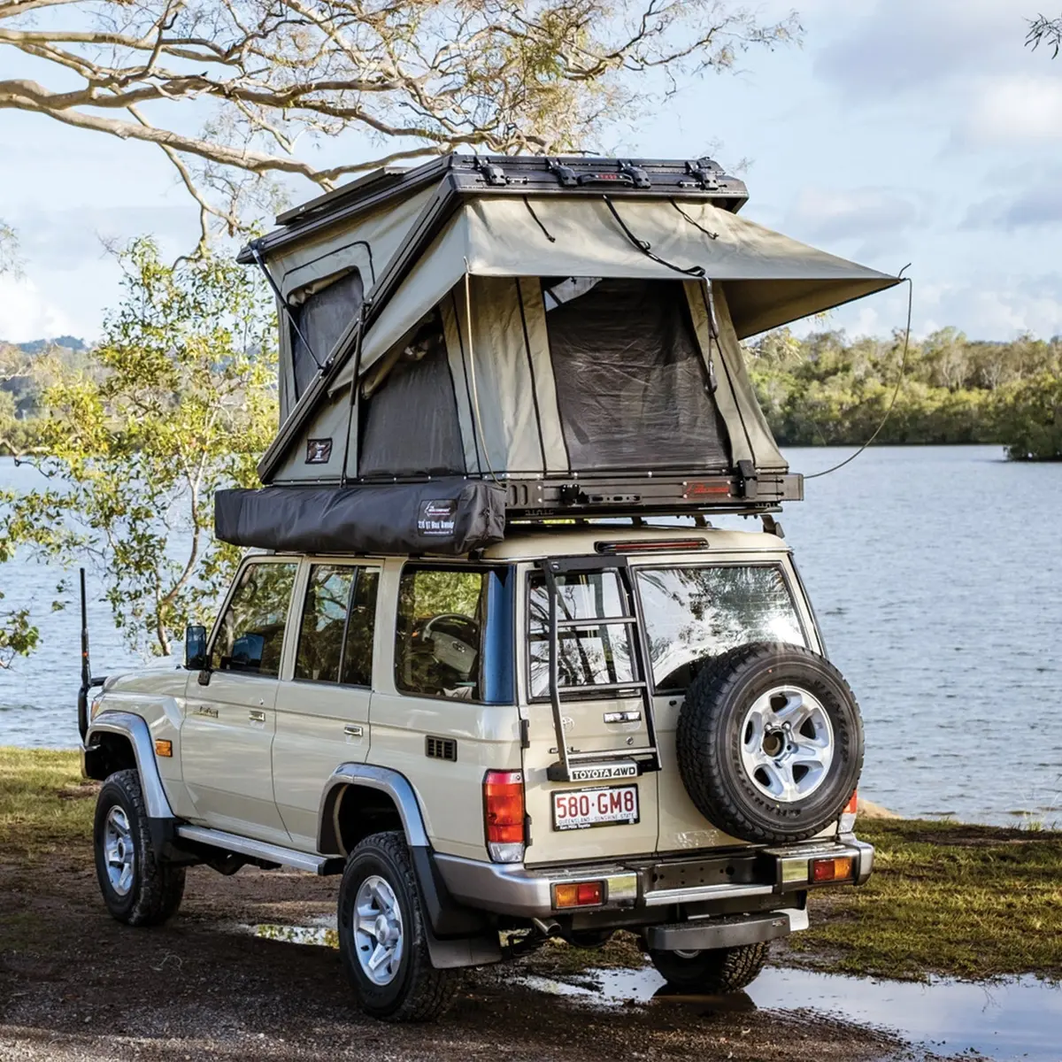 Tx27 Hardshell Rooftop Tent | The Bush Company 1