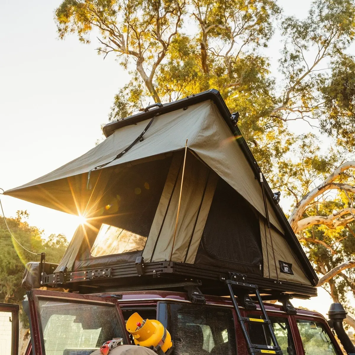 Lx27 Lightweight Rooftop Tent | The Bush Company 1