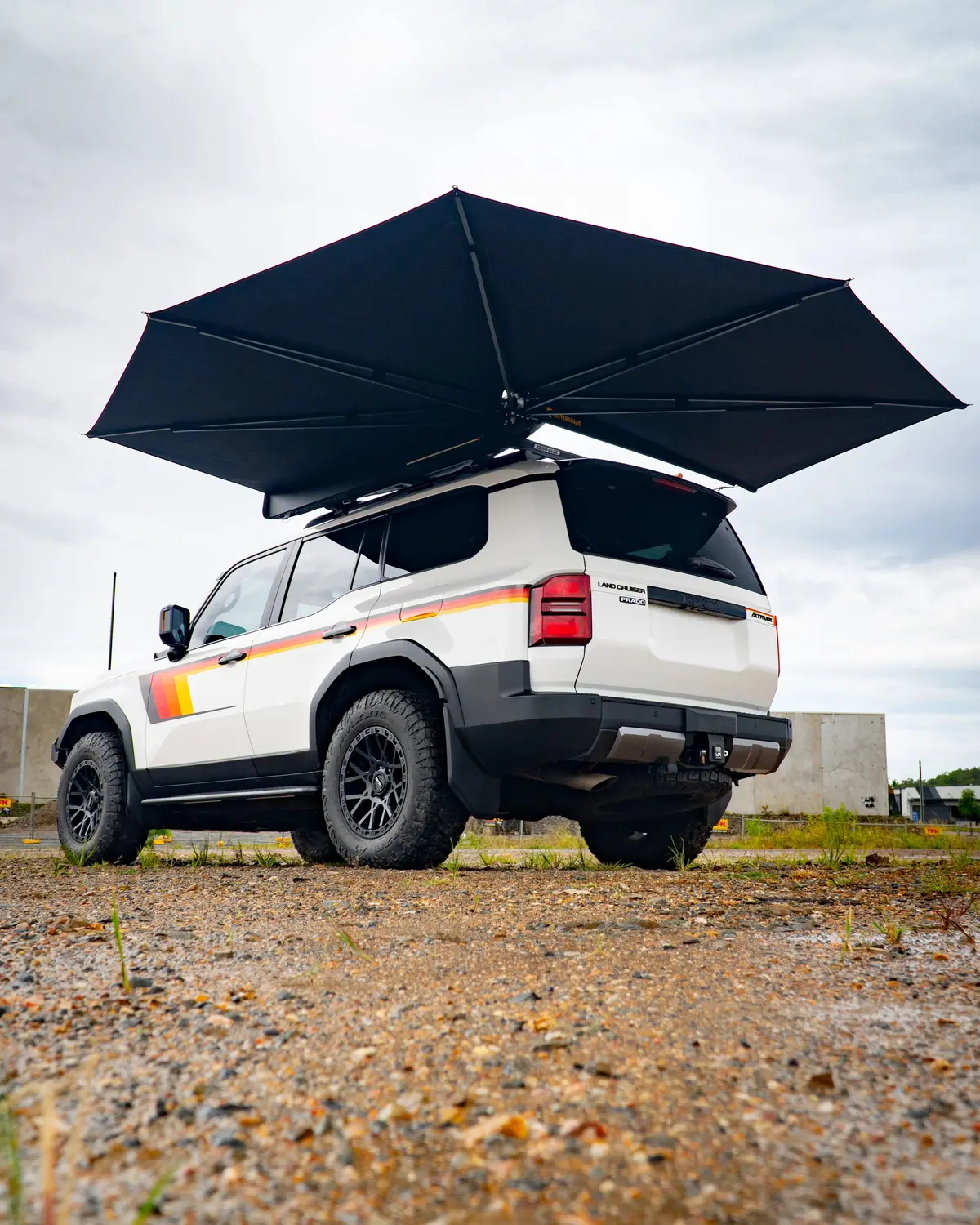 Clevershade 270 Compact Deluxe Awning 1