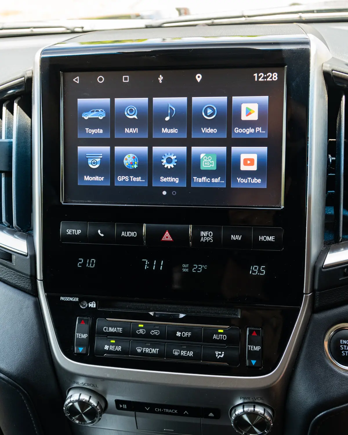 Ec Offroad Interface Module To Suit Landcruiser 200 Series Vx/Sahara 2016-21 - Apple Carplay + Android Auto 1