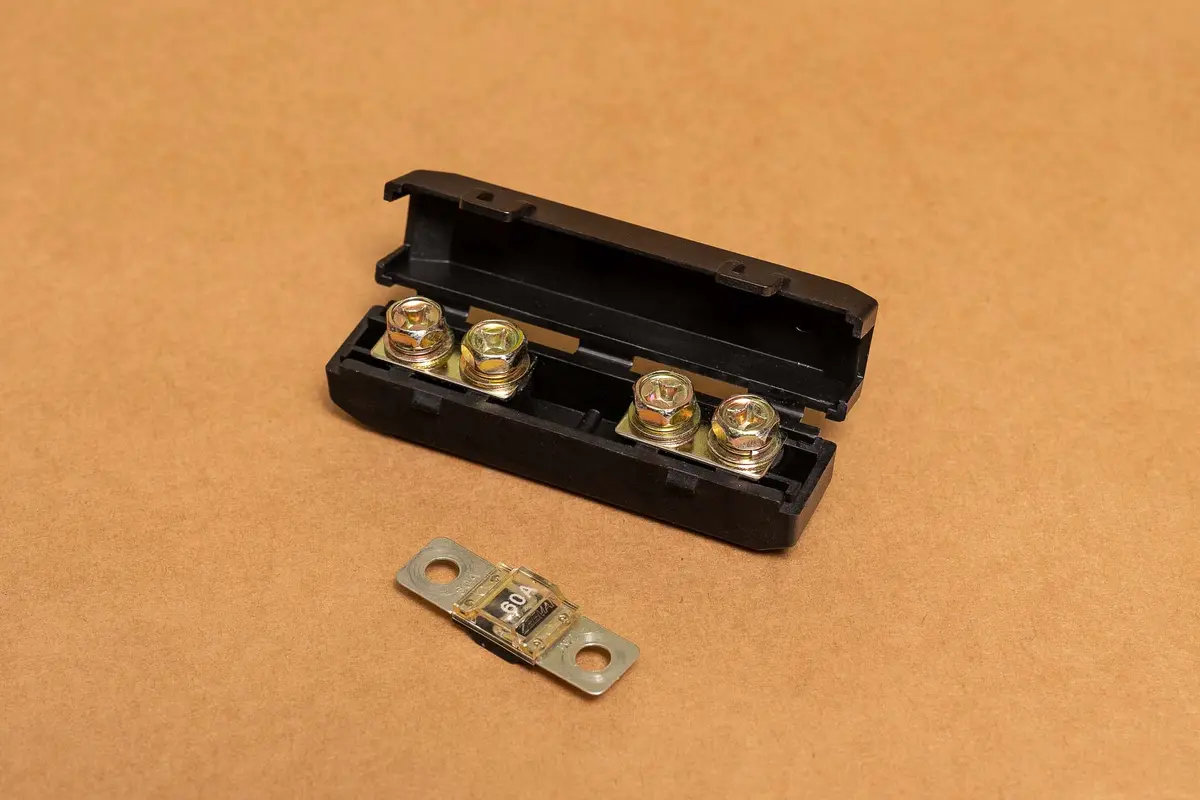 Narva In-Line Midi Fuse Holder 1