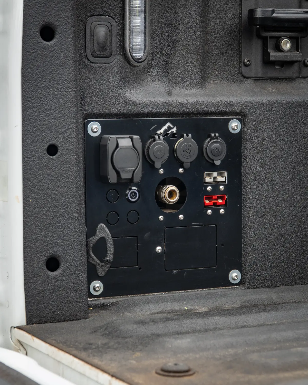 Power Panel To Suit Ford F150 In Tub 1