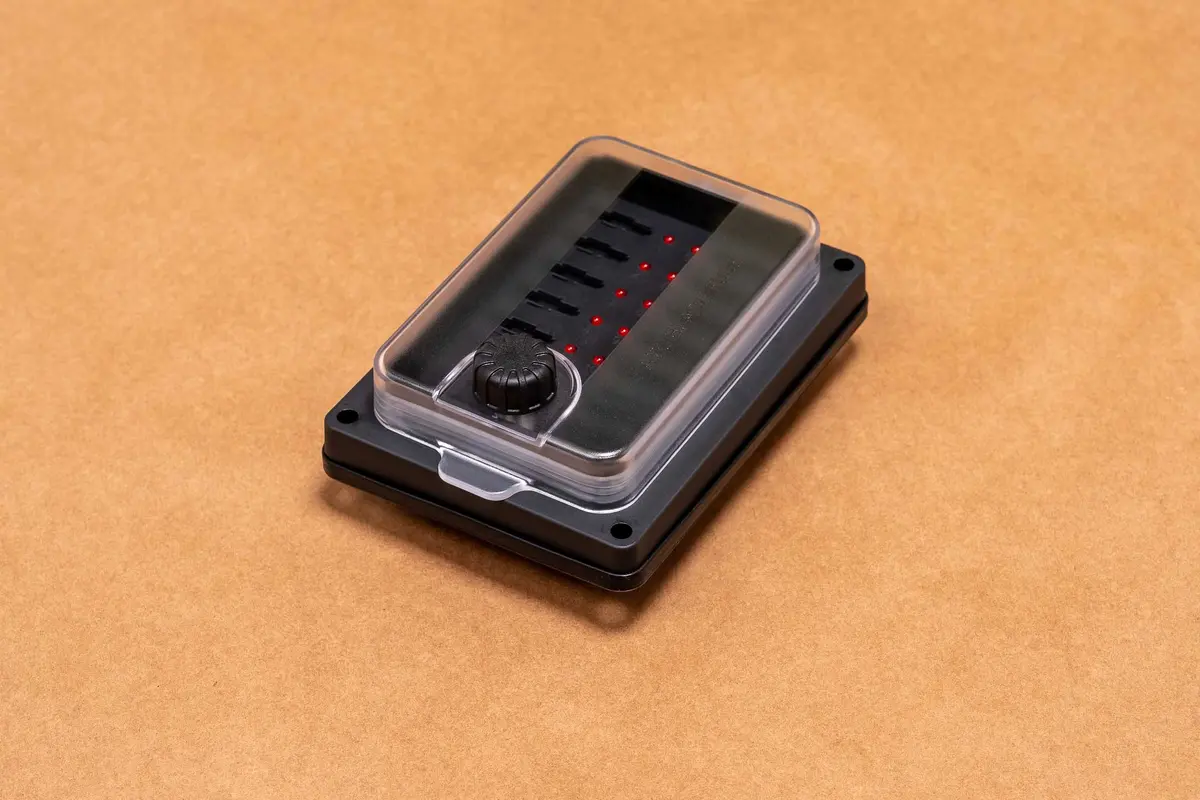 Narva 10-Way Fusebox 1