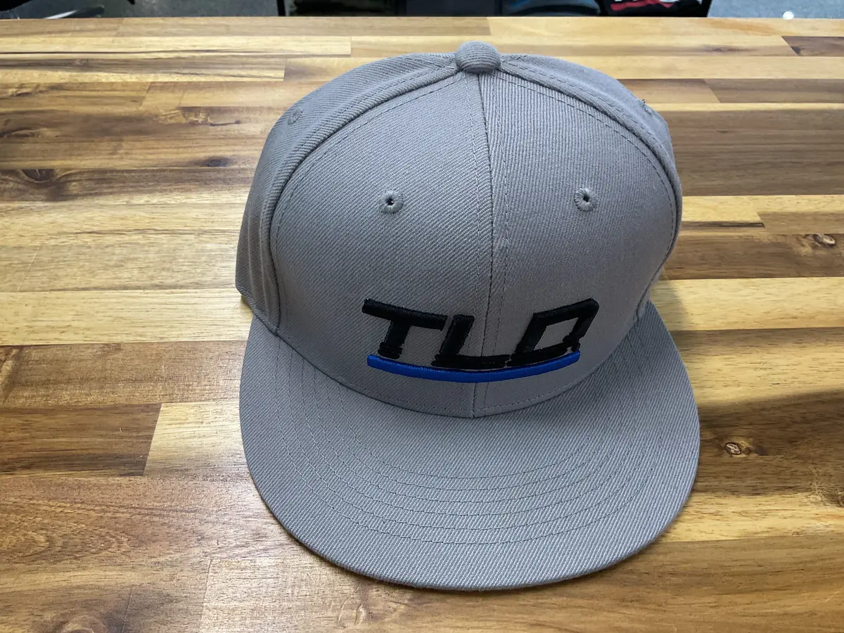 Flat Bill Snapback ; Speed 1