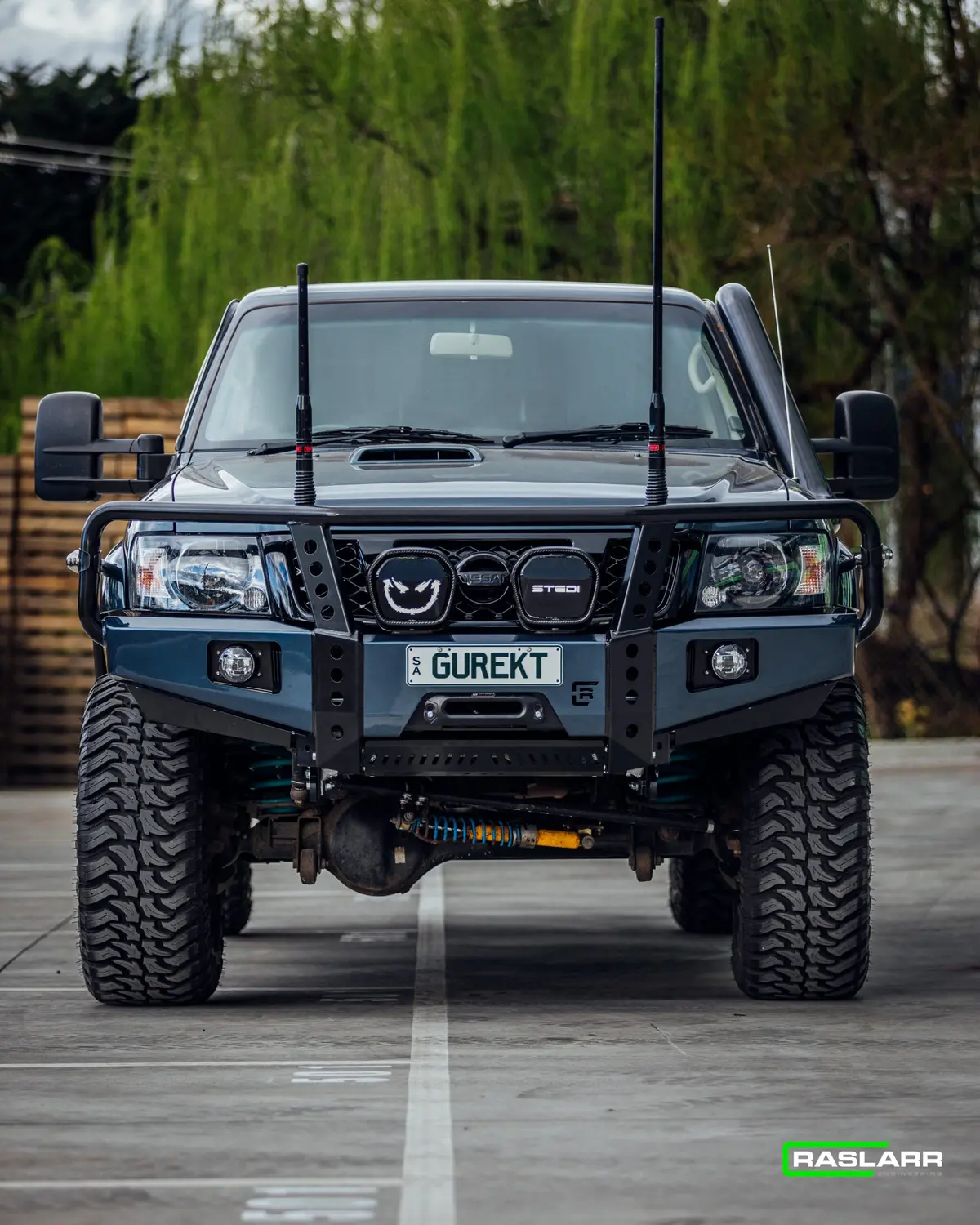 S4 Gu Patrol Dallas Bull Bar With Narva 90Mm 4 In 1 Fog Lamp 1