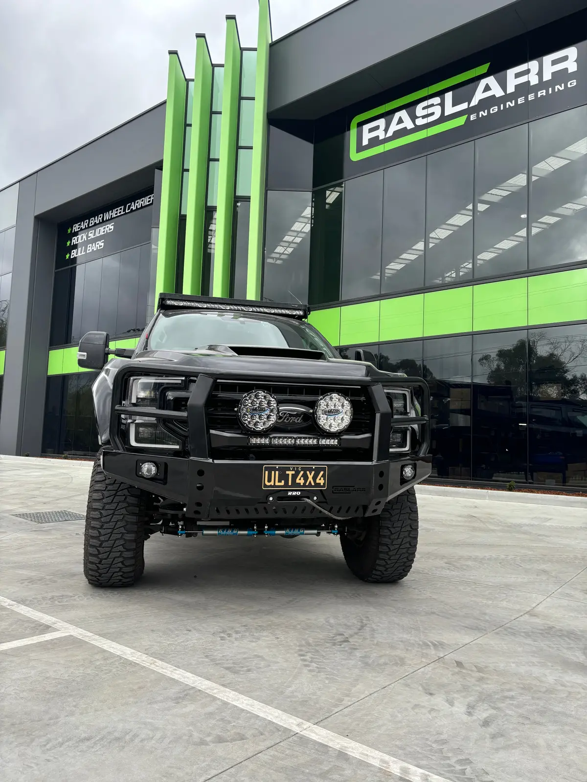 Ford F250 & F350 Dallas Bull Bar 5