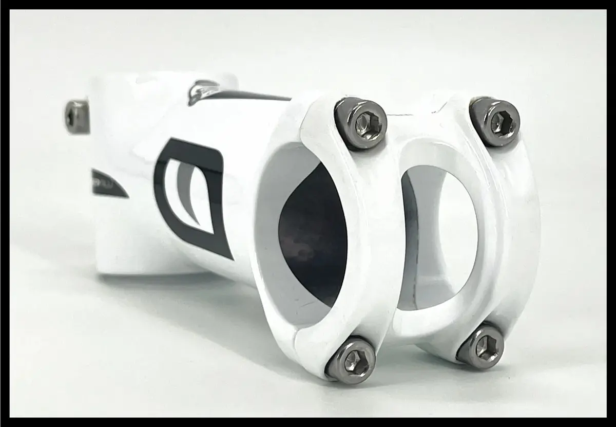 Most Tiger Ultra Stem 31.8 Carbon White 1