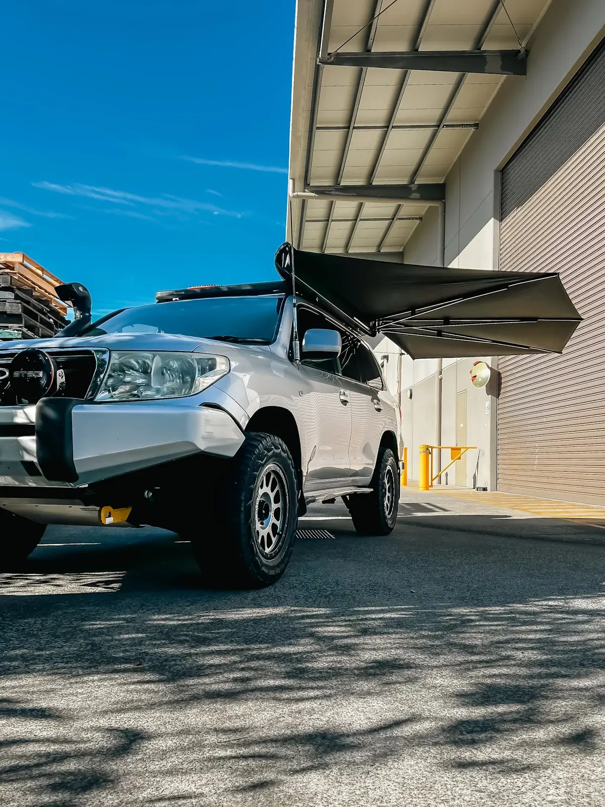 Clevershade 180 Deluxe Awning 1