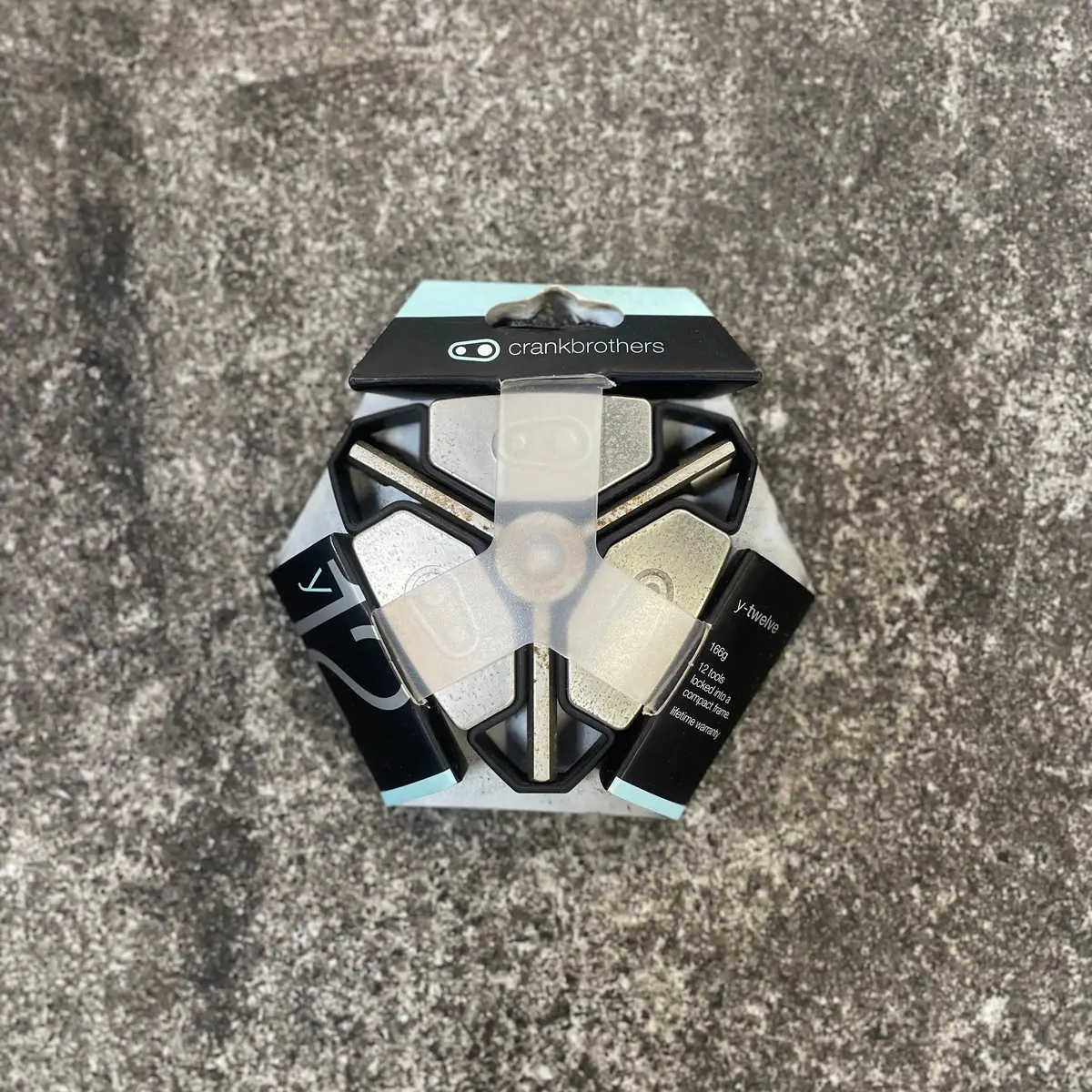 Crankbrothers Y Tool Sets In Compact Magnetic Frame 1