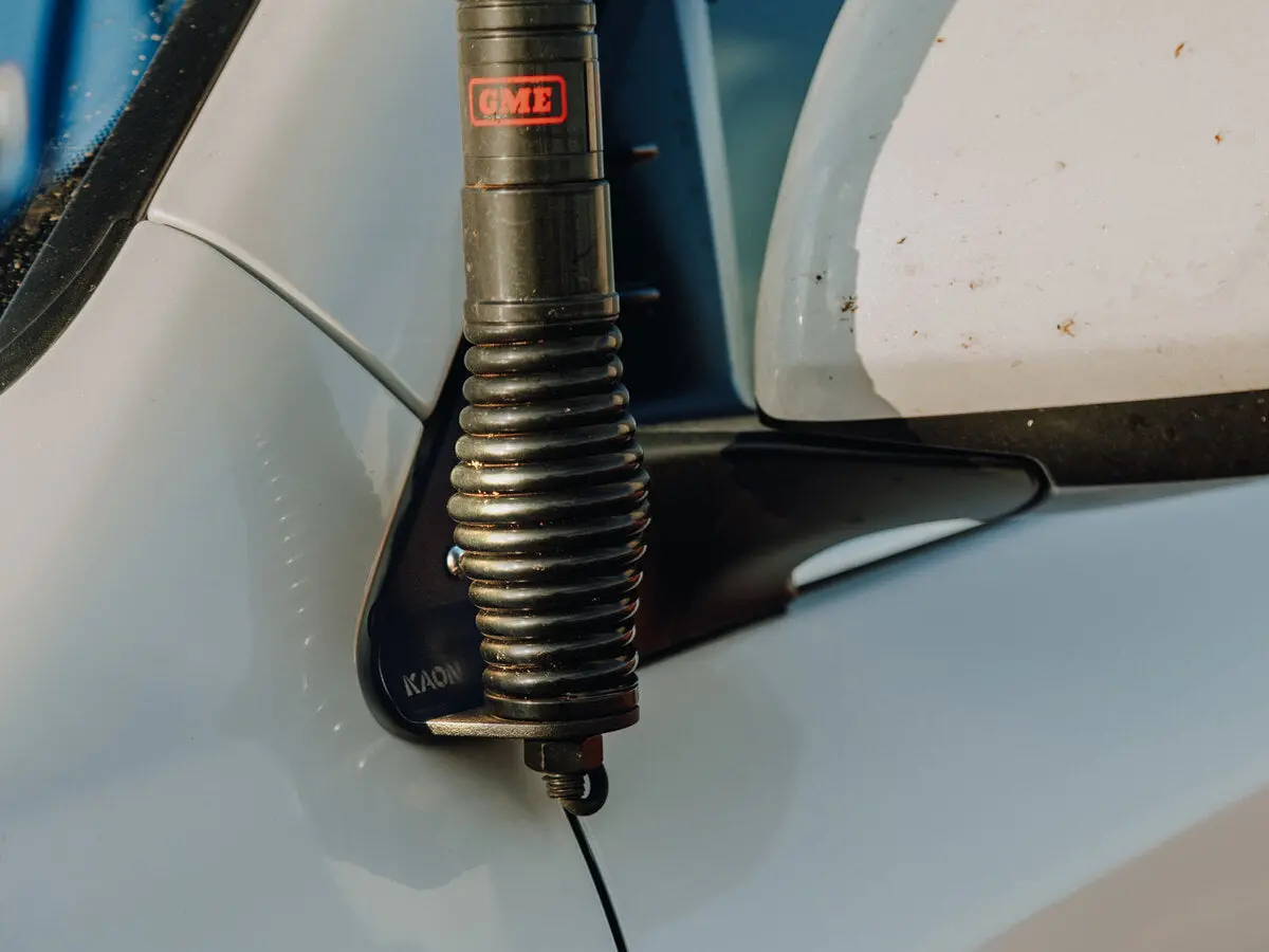 Side Mirror Aerial Mount (Lhs) For Lc200 | Kaon 2