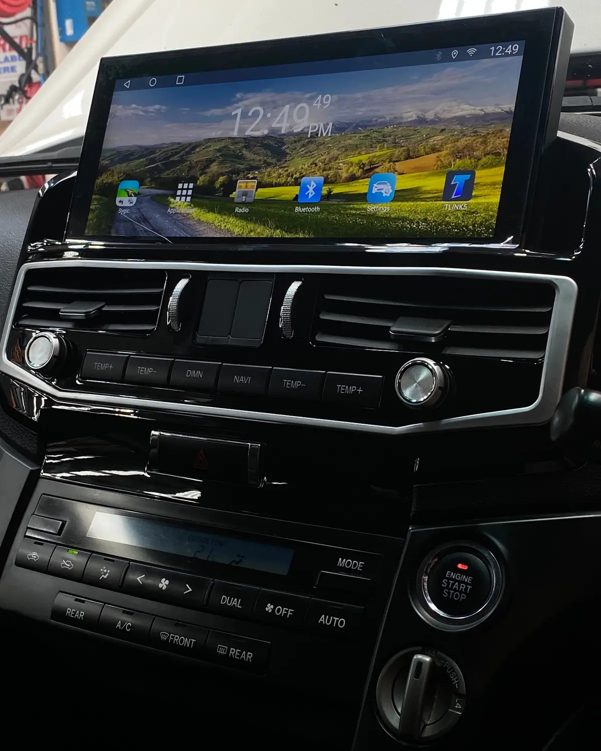 12.3 Inch Ec Offroad Head Unit To Suit Landcruiser 200 Series Gx 2007-21 1