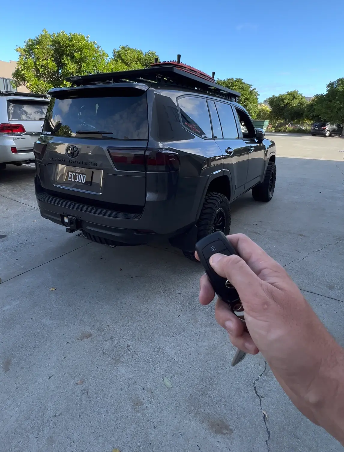 Automatic Tailgate Lifter To Suit Landcruiser 300 1