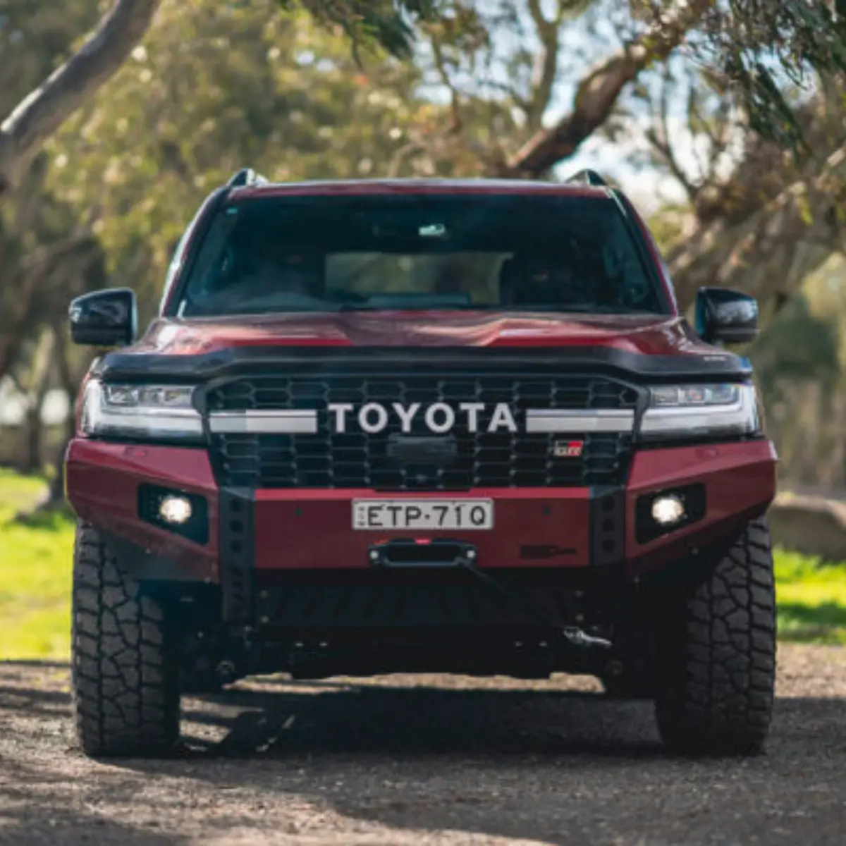 300 Series Toyota Landcruiser No Hoop Bull Bar 2