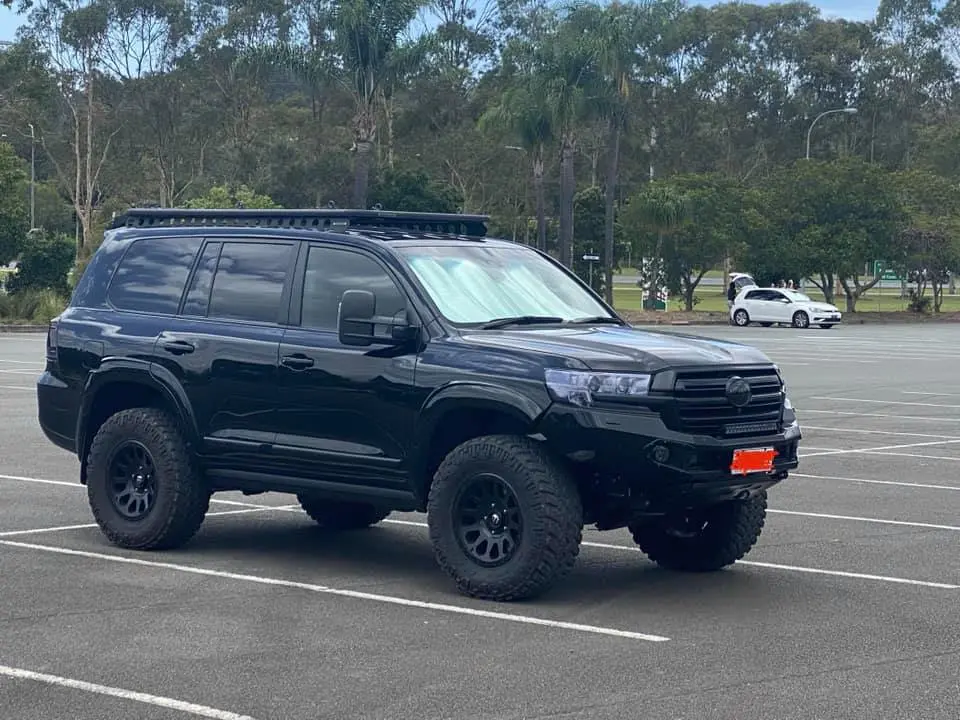 Bushwacker Flares Suitable For Toyota Landcruiser 200 Series 2007 - 2021 1