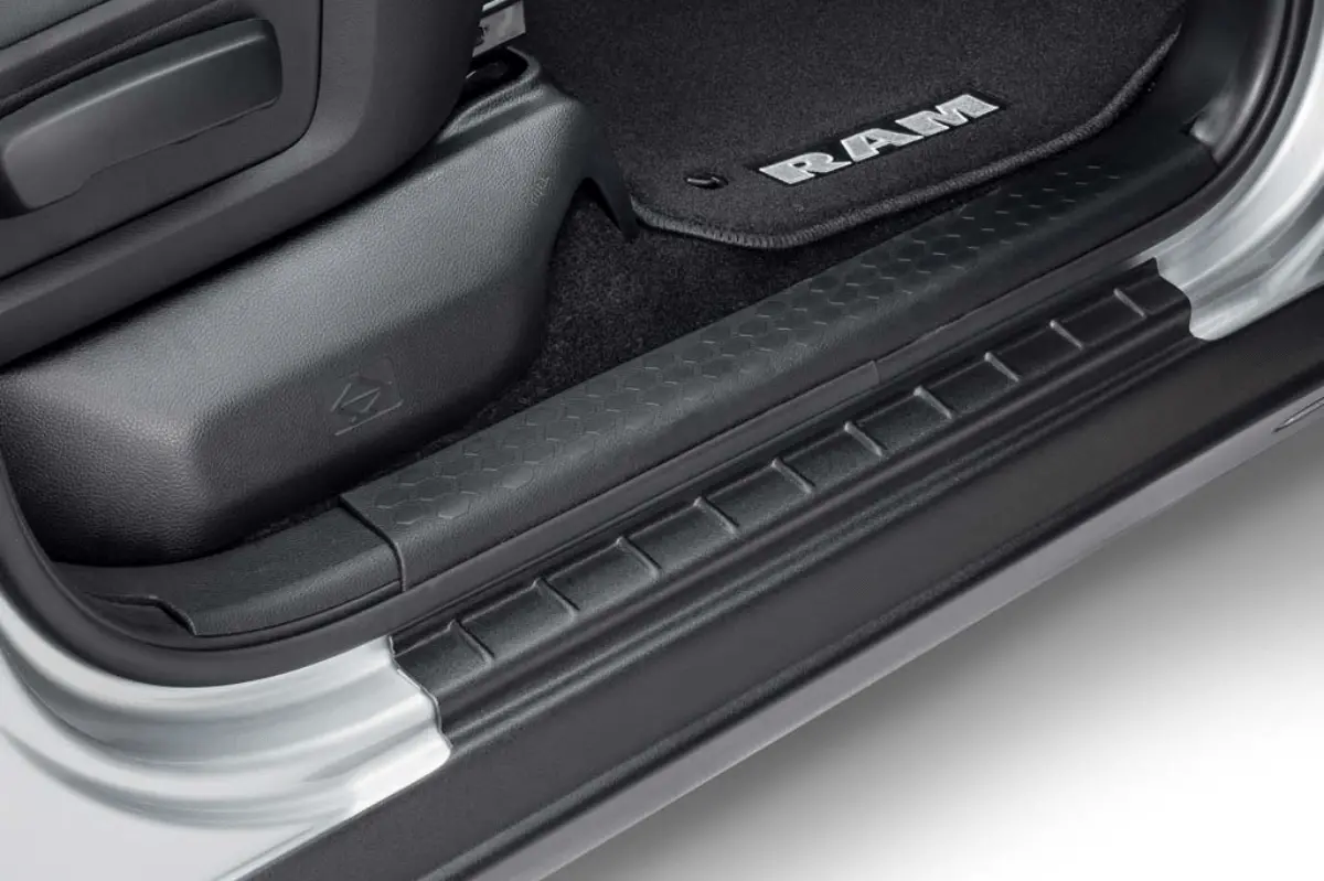Bushwacker Trail Armour Rocker Panel Ds Ram 1500 Crew Cab 1