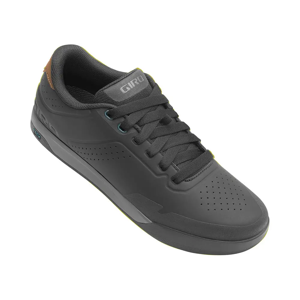 Giro Latch Shoe 1