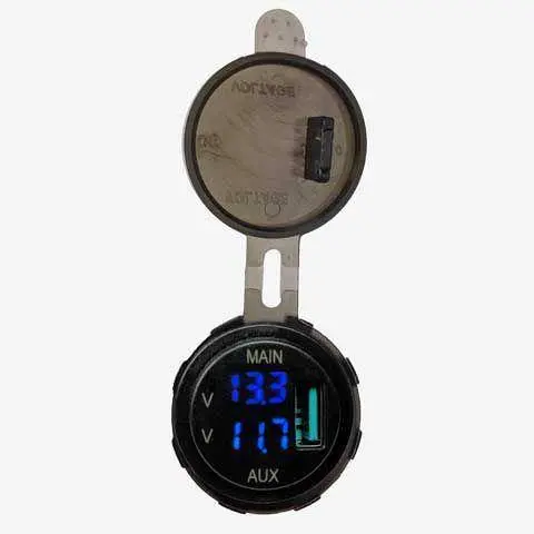 Dual Voltmeter With 3.0 Amp Usb Fast Charger 1