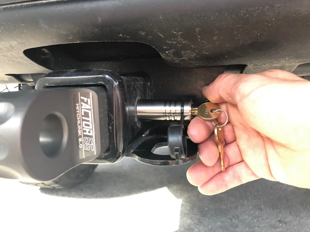 Factor 55 Hitch Pin Locking 2