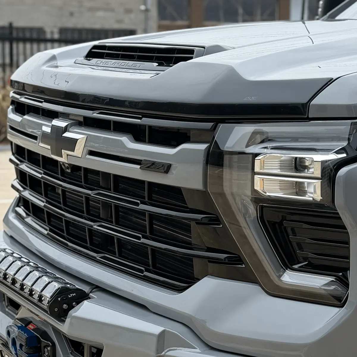 Husky Liners Aeroskin Bonnet Protector Smoke Finish Chevy Silverado 2500Hd 20+ 1