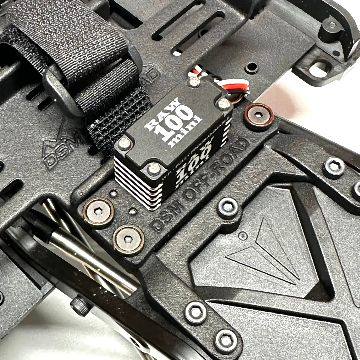 Raw100 Mini To Full Size Servo Offset Adapters (2 Pack) 1