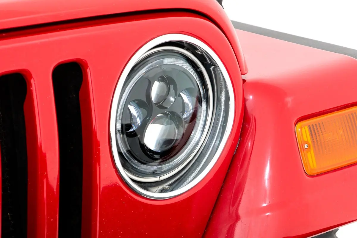 7 Inch Drl Halo Led Headlights | Dot Approved | Jeep Wrangler Tj 4Wd (1997-2006) 1