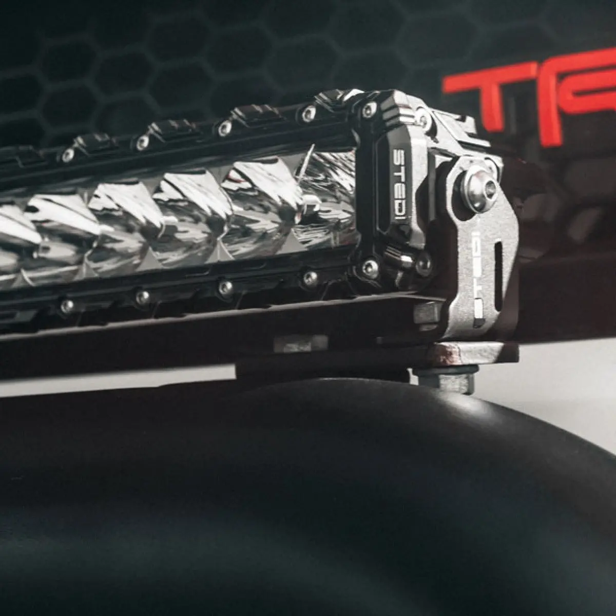 St3k 21.5 Inch 20 Led Slim Led Light Bar 1