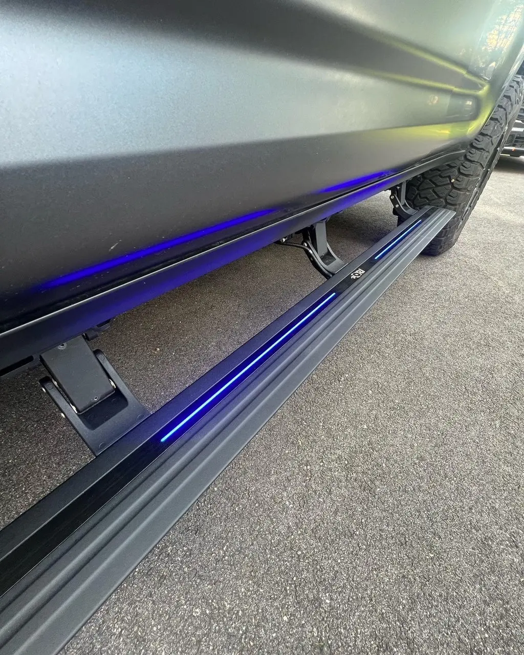 Ori - Toyota Landcruiser Lc300 Electric Steps 1