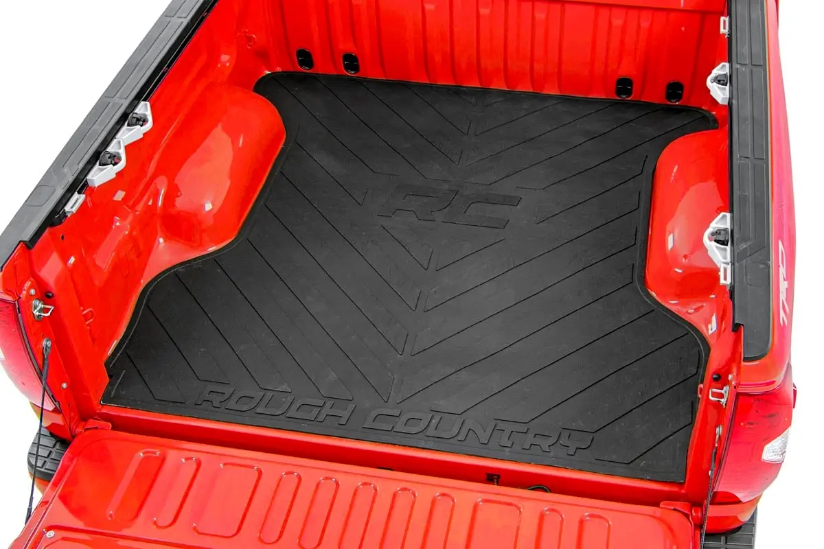 Bed Mat | 6'7" Bed | Rc Logo | Chevy/Gmc Sierra 1500 (19-25)/Silverado 1500 (19-25) 1