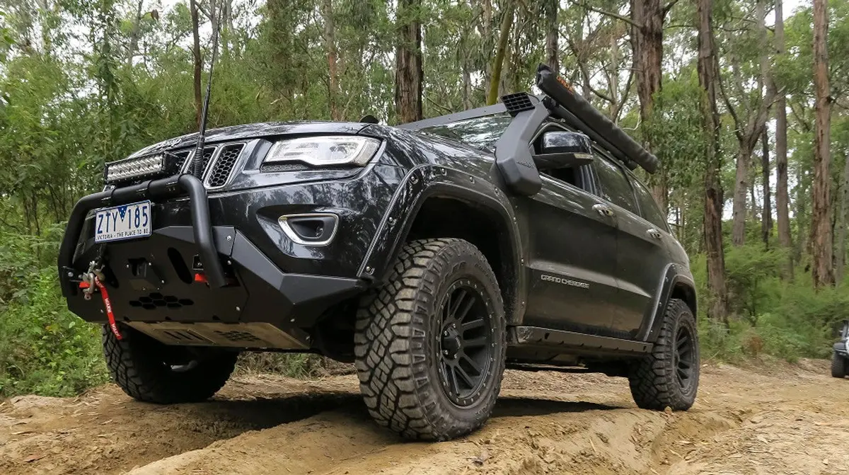 Nudge Bar, Grand Cherokee Wk2 2011-2021 | Offroad Animal 2